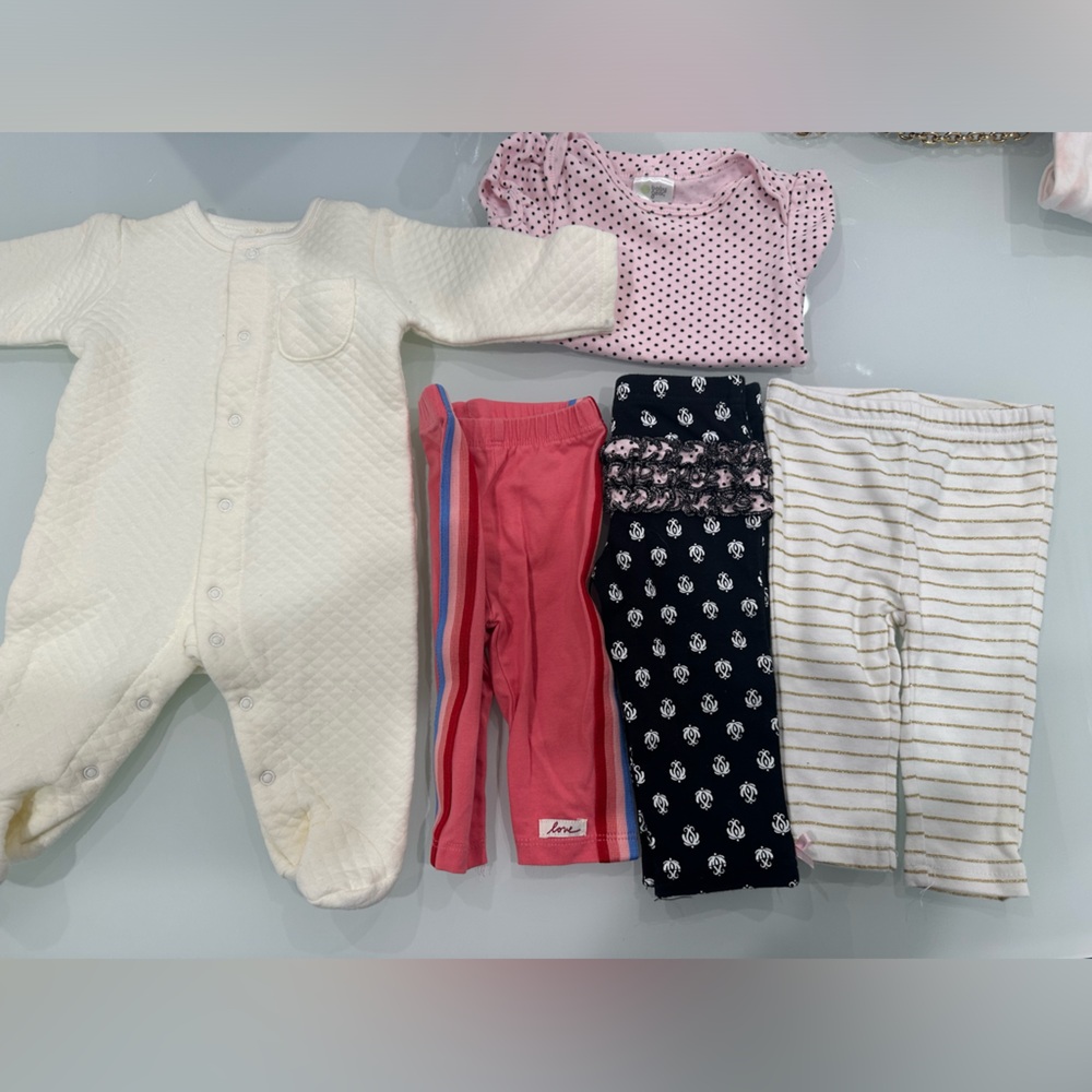 Lot of 5 baby girl pieces leggings onesie bodysuit 6m 3-6m